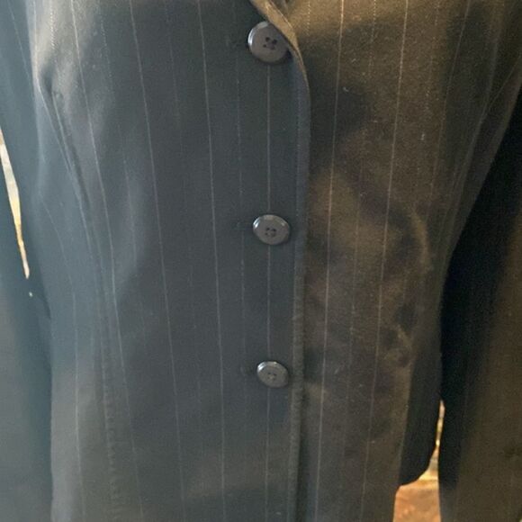 Rafaella - Picture 3 of 10